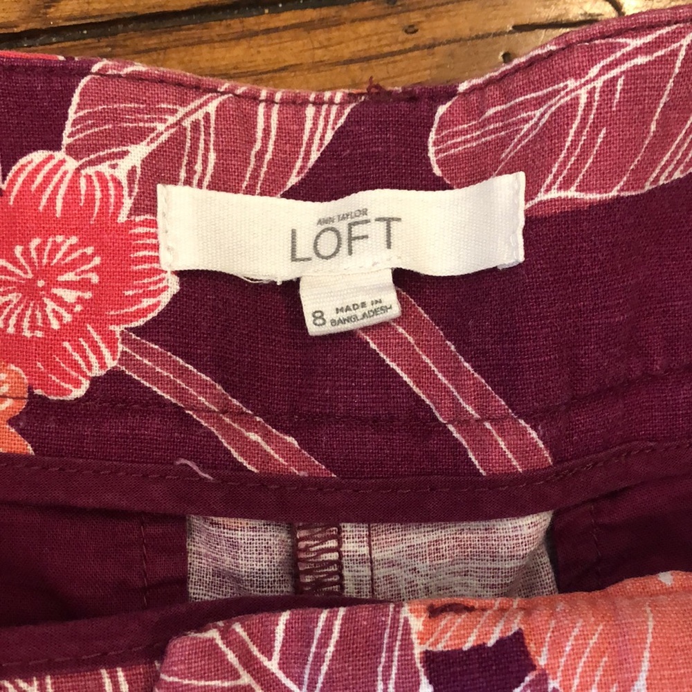Ann Taylor Loft Floral linen/ cotton blend shorts - Picture 2 of 7